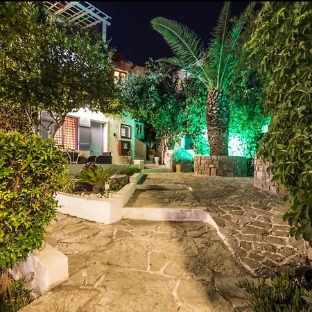 We Offer A Pleasant In A Beautiful Setting Apartment *